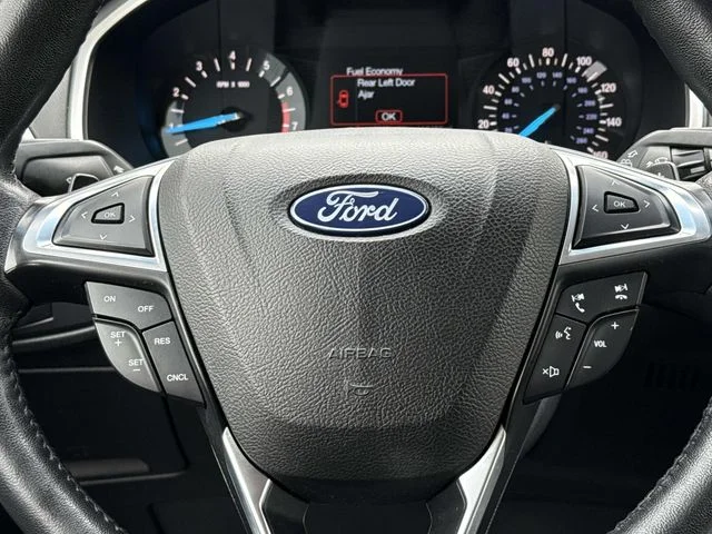 Used 2018 Black Ford SEL image 17