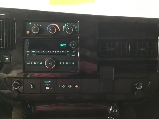 Used 2023 Bronze Chevrolet Explorer Limited SE image 30