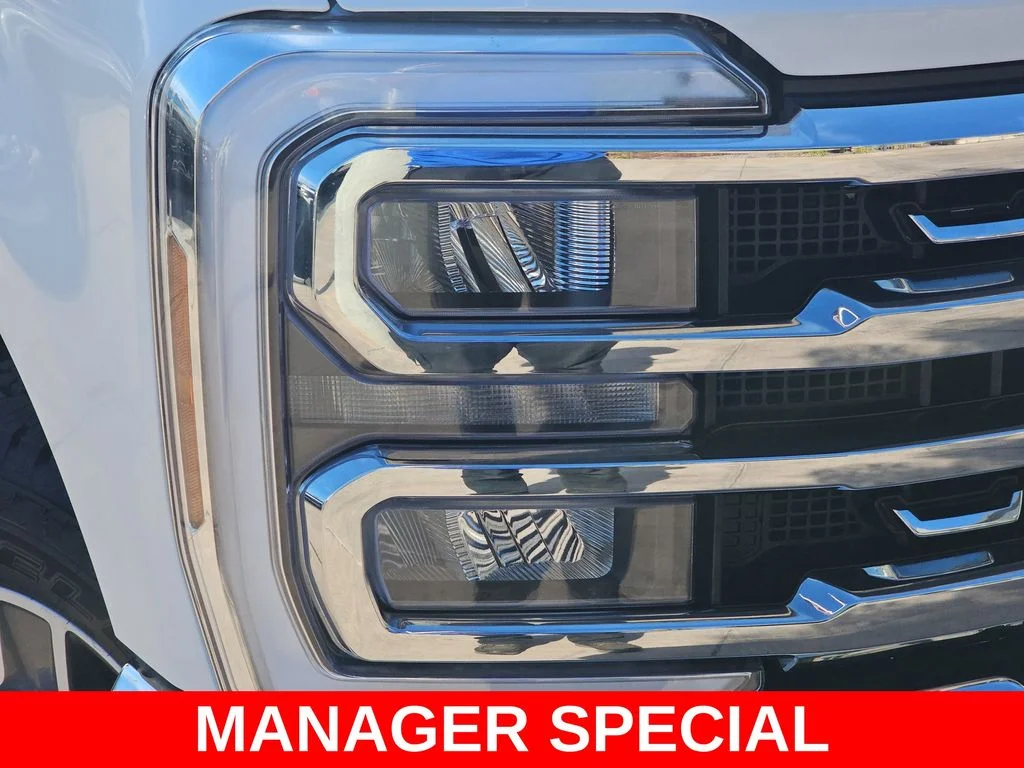 New 2026 Star White Metallic Tri-Coat Ford F-250® Platinum® image 34