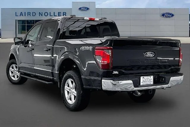 New 2026 Agate Black Metallic Ford XLT image 3