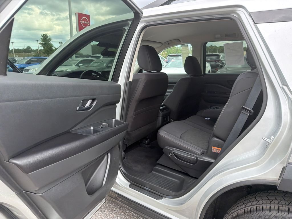 Used 2024 Silver Nissan SV image 22