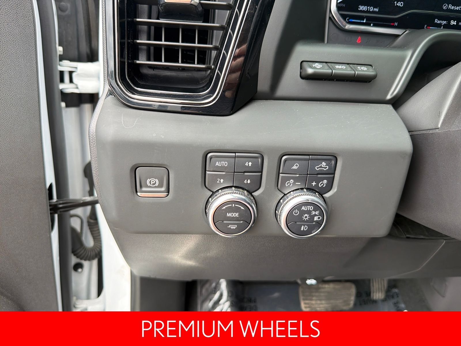 Used 2024 White GMC AT4 image 19