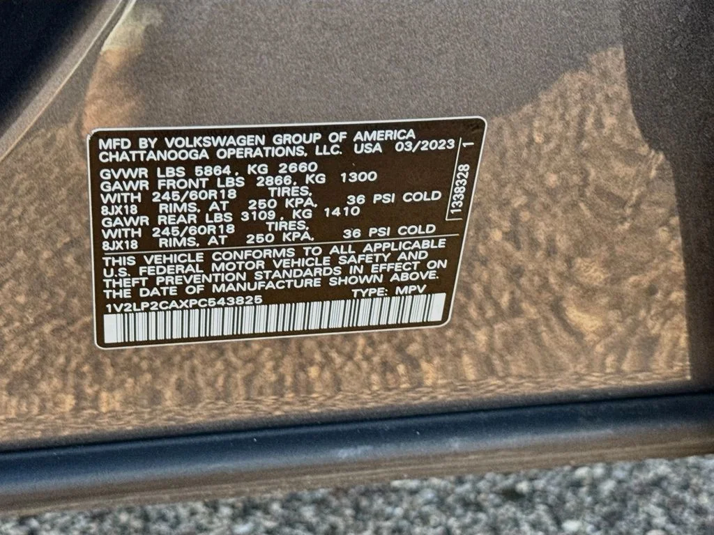 Used 2023 Platinum Gray Metallic Volkswagen 2.0T SE image 24