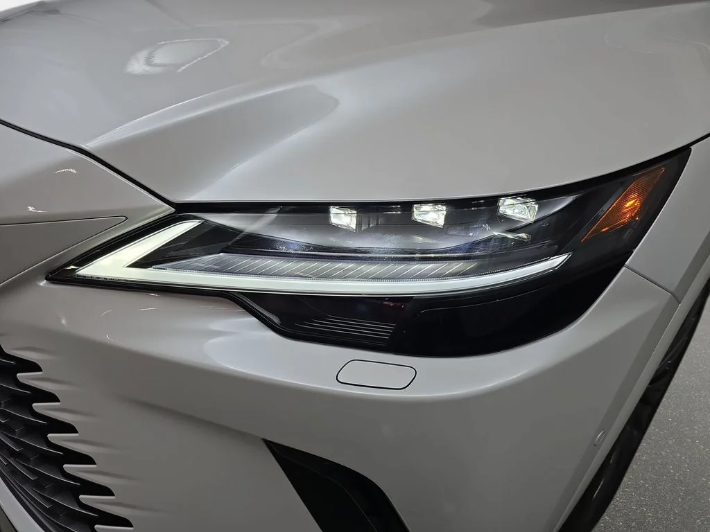 New 2026 Eminent White Pearl Lexus LUXURY image 29