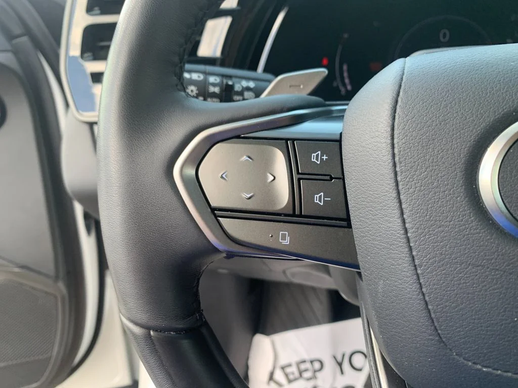Used 2024 White Lexus 350 Premium Plus image 26
