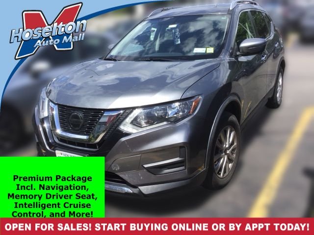 Used 2018 Gray Nissan SV image 1