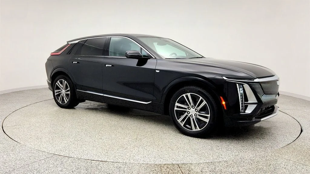 Used 2024 Stellar Black Metallic Cadillac 4dr Luxury 1 (1SC) image 3