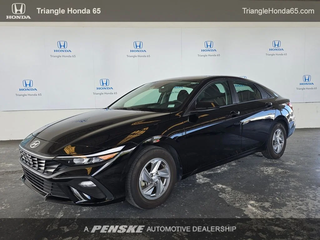 2025 Hyundai Elantra's photo