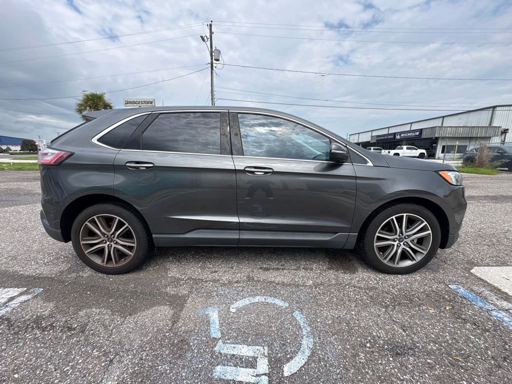 2019 Ford Edge Titanium - Photo 2