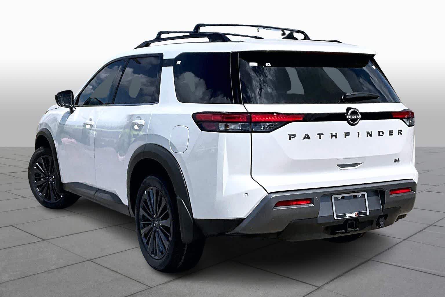 New 2026 Everest White Pearl TriCoat Nissan SL image 7