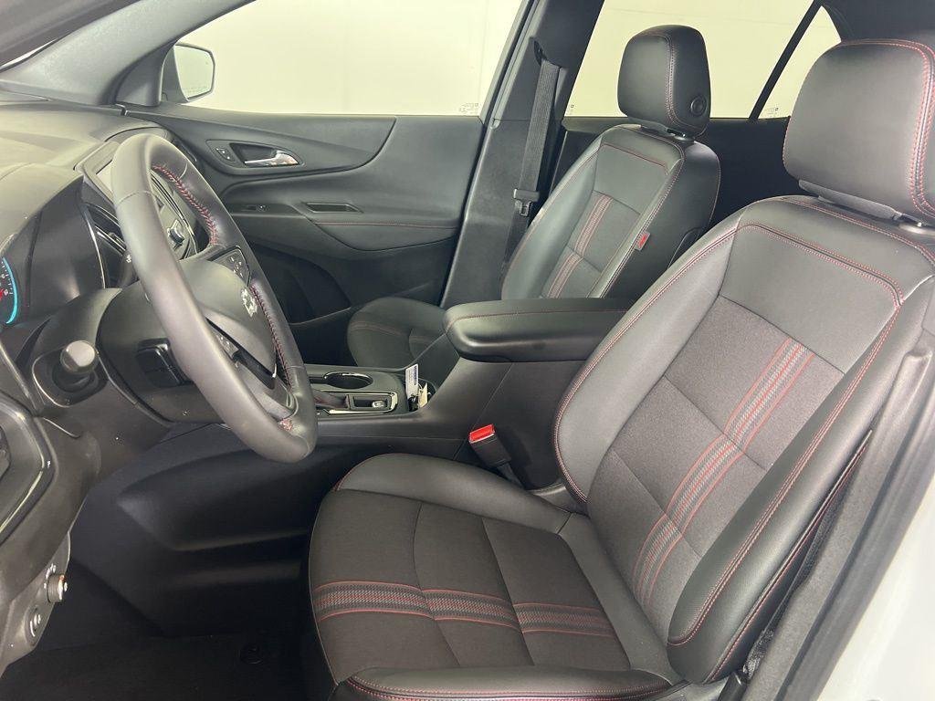 Used 2022 Summit White Chevrolet RS image 5