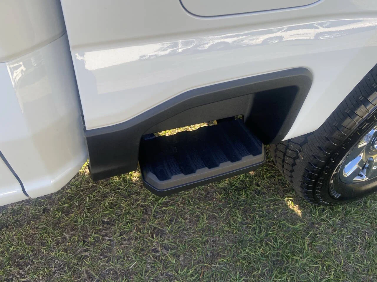 New 2026 Oxford White Ford F-250® Lariat® image 12