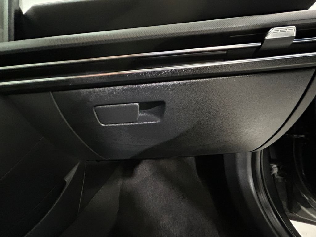 Used 2025 Gray Hyundai SEL image 24