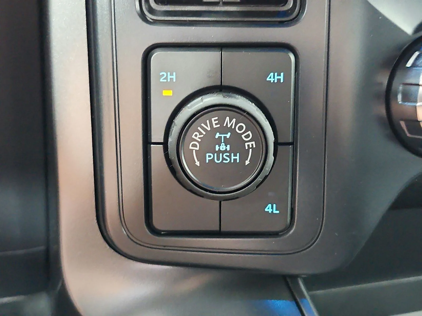 New 2026 White Ford Tremor image 27