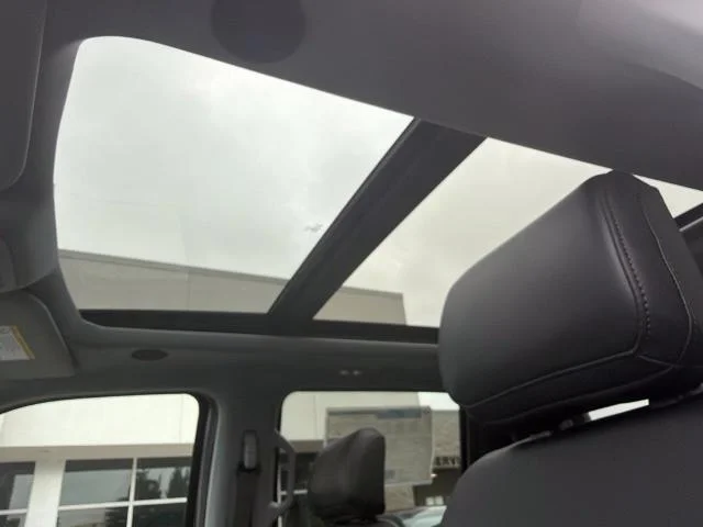 New 2027 Iconic Silver Metallic Ford F-250® Lariat® image 51