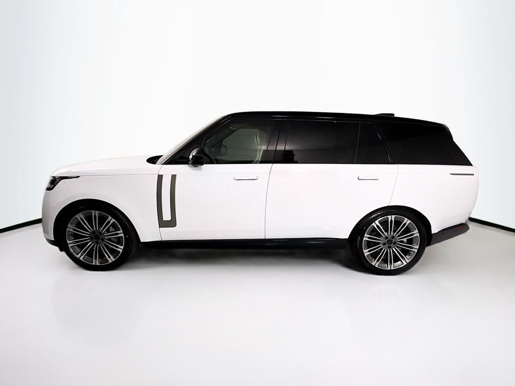 New 2026 Fuji White LAND ROVER SE 7 Seats image 8