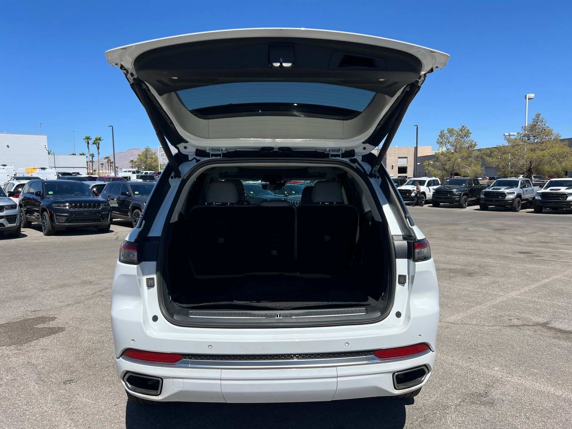 Used 2023 White Jeep Summit image 14