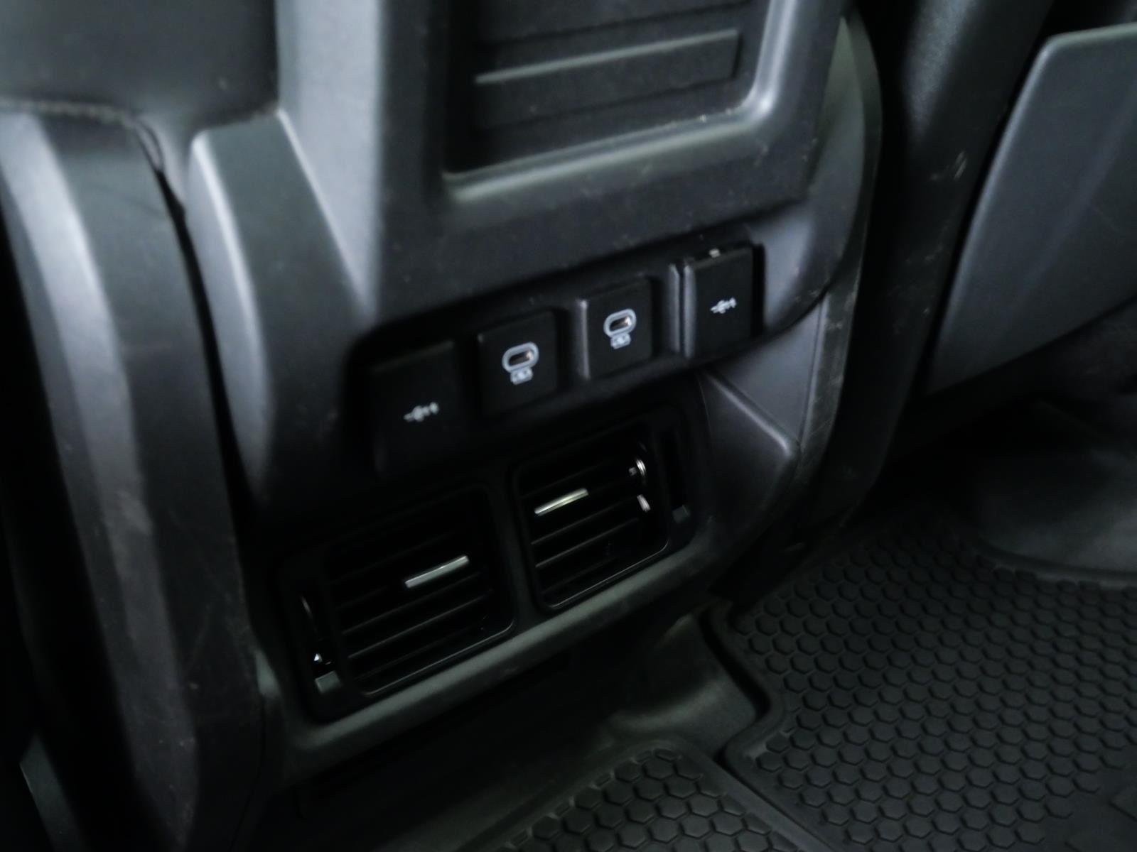 Used 2022 Gondwana Stone Metallic Land Rover X-Dynamic HSE image 31