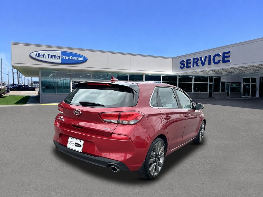 Used 2018 Red Hyundai Sport image 6