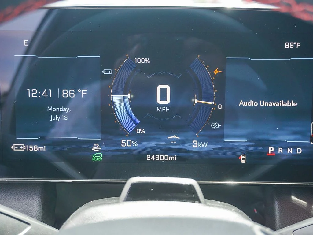 Used 2024 Gray Chevrolet RS image 21