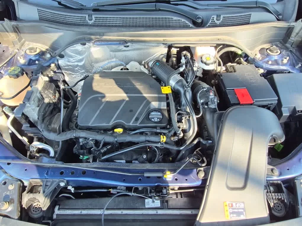 Certified Used 2024 Blue Glow Metallic Chevrolet LT image 18