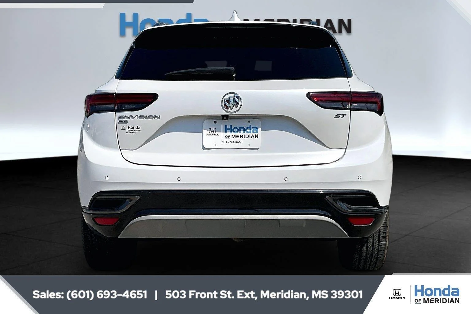 Used 2023 White Frost Tricoat Buick Essence image 4