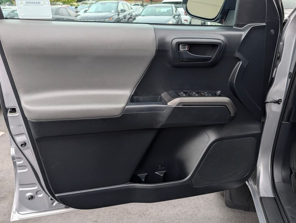 2019 Toyota Tacoma SR5 - Photo 14