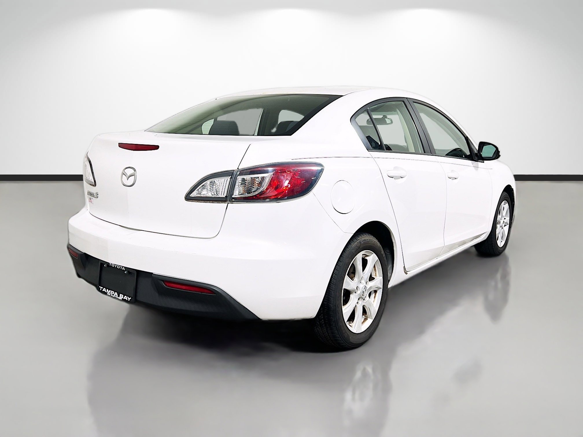 Used 2011 Crystal White Pearl Mica Mazda i Touring image 3