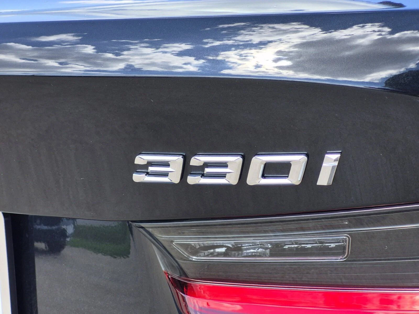Used 2026 Black Sapphire Metallic BMW 330i image 8