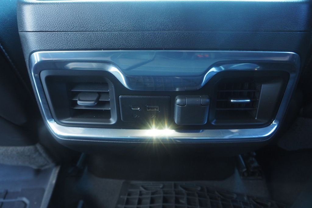 2022 Chevrolet Silverado 3500HD High Country - Photo 21