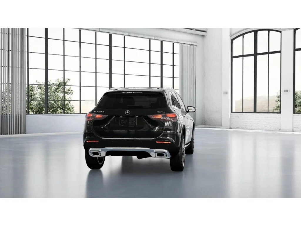 New 2027 Black Mercedes-Benz GLA 250 image 24