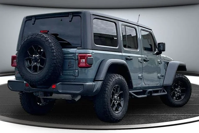Used 2024 Anvil Clearcoat Jeep Sport image 6