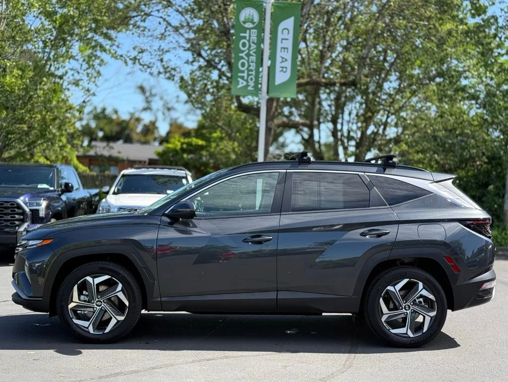 Used 2023 Gray Hyundai SEL image 2