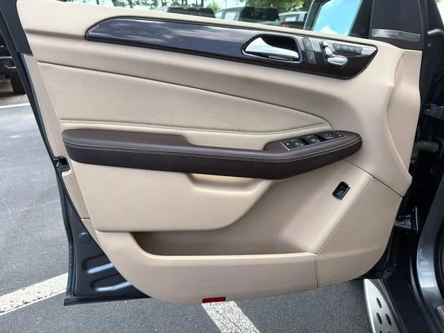 Used 2017 Gray Mercedes-Benz GLE 350 image 10