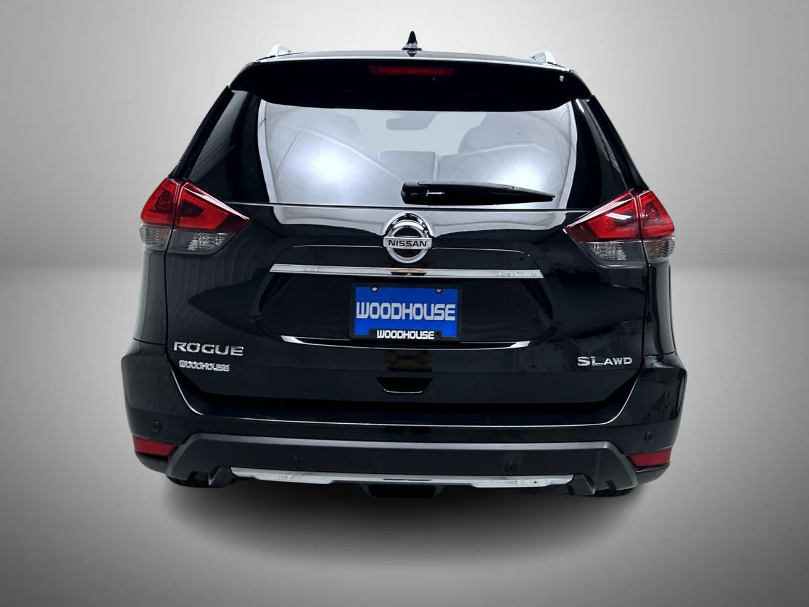 Used 2019 Black Nissan SL image 6