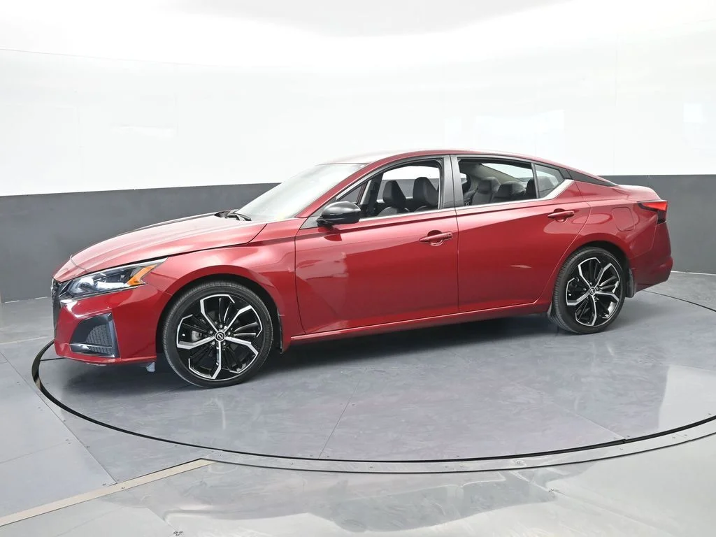 2024 Nissan Altima SR