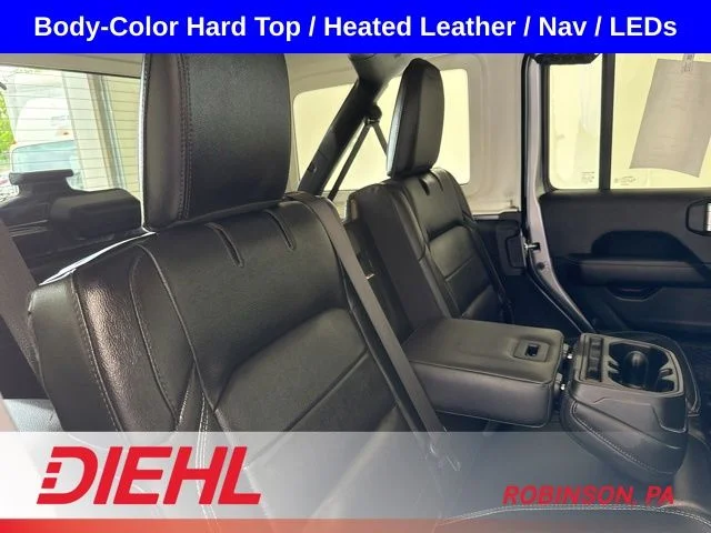 Used 2020 Silver Jeep Unlimited Sahara image 11