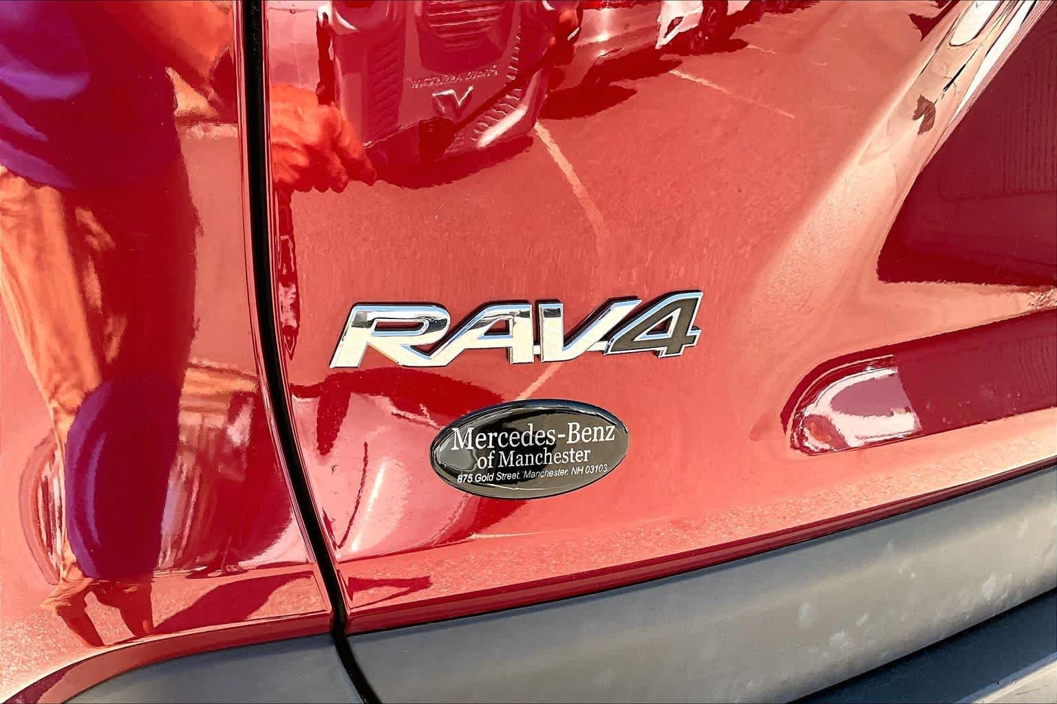 Used 2020 Ruby Flare Pearl Toyota XLE image 32