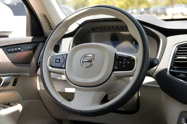 Used 2024 Crystal White Volvo Ultimate image 19