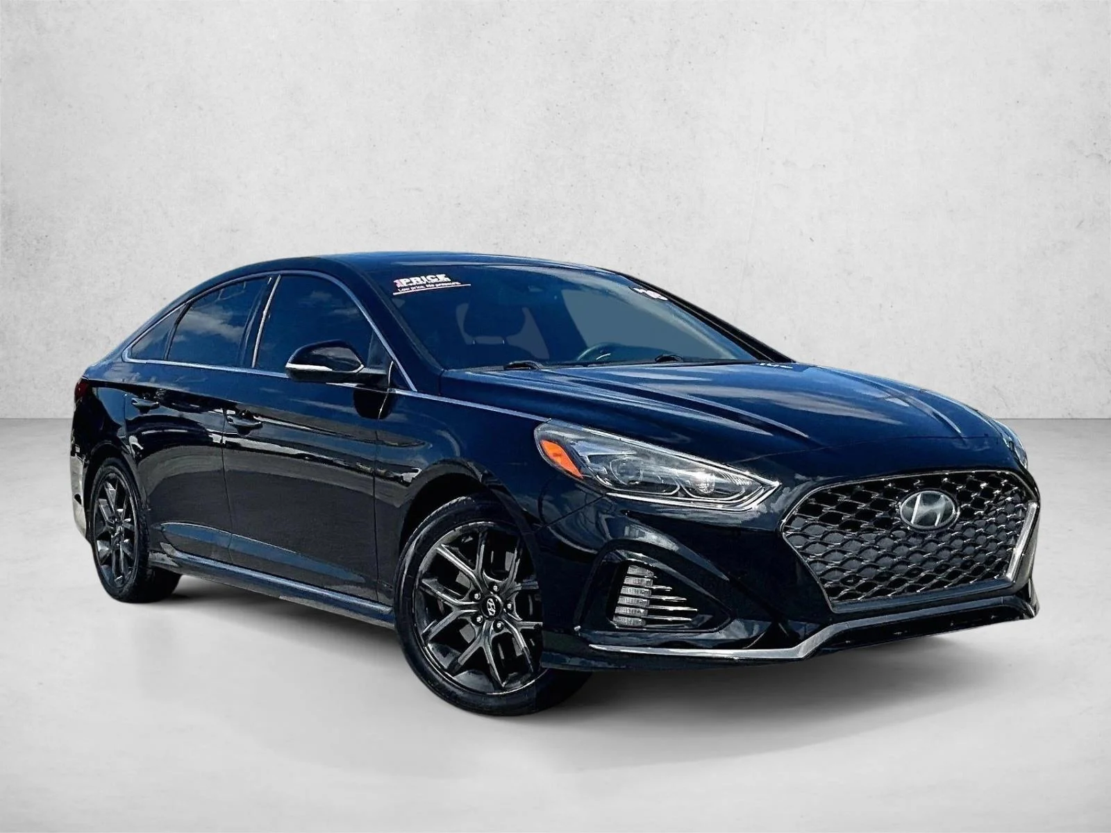 Used 2018 Phantom Black Hyundai Limited image 12