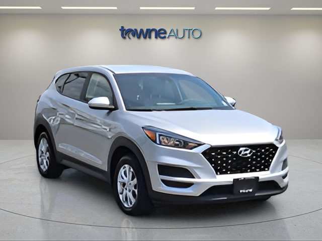 Used 2020 Silver Hyundai SE image 9
