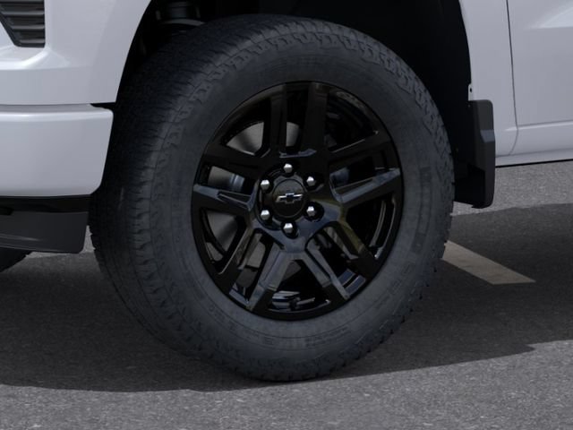 New 2026 Summit White Chevrolet RST image 9