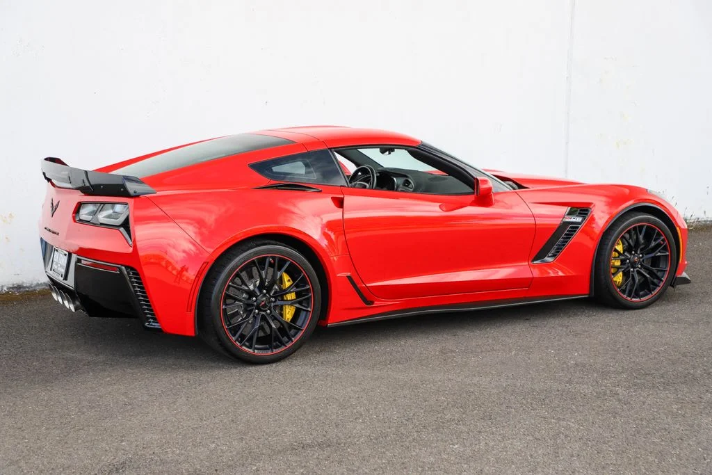 Used 2017 Torch Red Chevrolet Z06 image 5