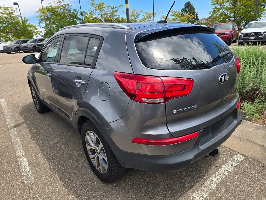 Used 2016 Mineral Silver Kia LX image 4