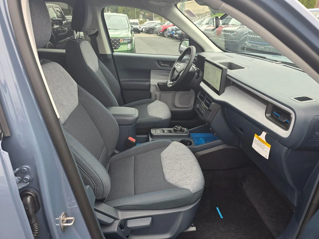 New 2025 Azure Gray Metallic Tri-Coat Ford XLT image 11