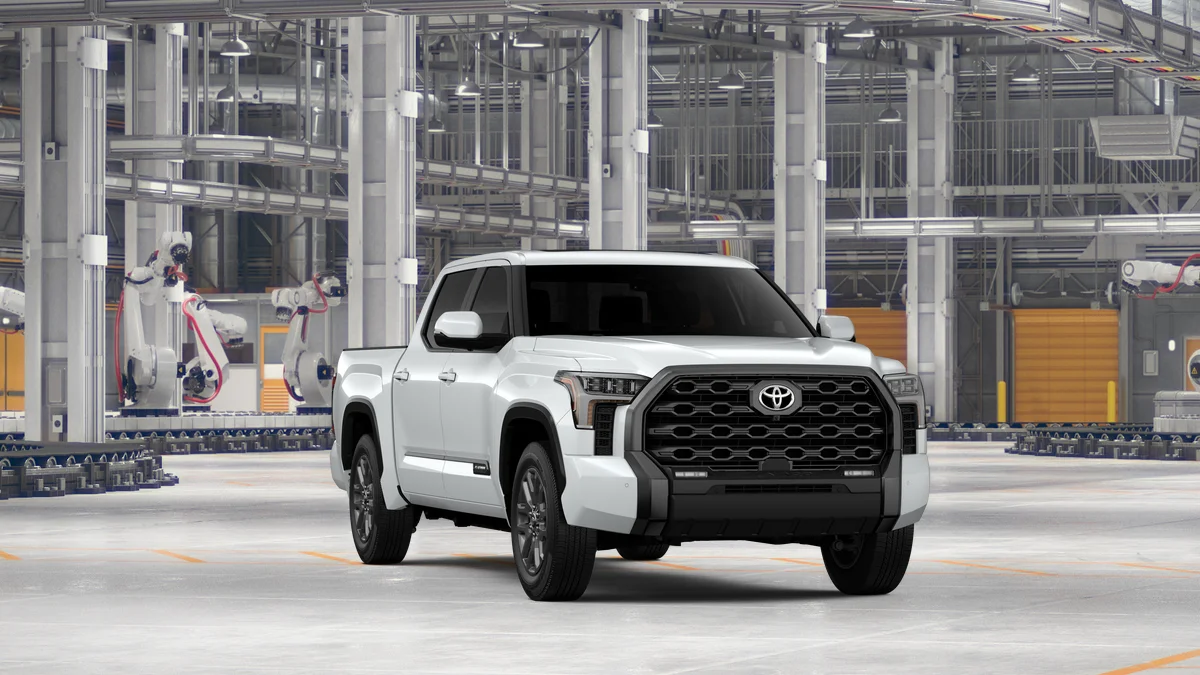 New 2026 Wind Chill Pearl Toyota Platinum image 15