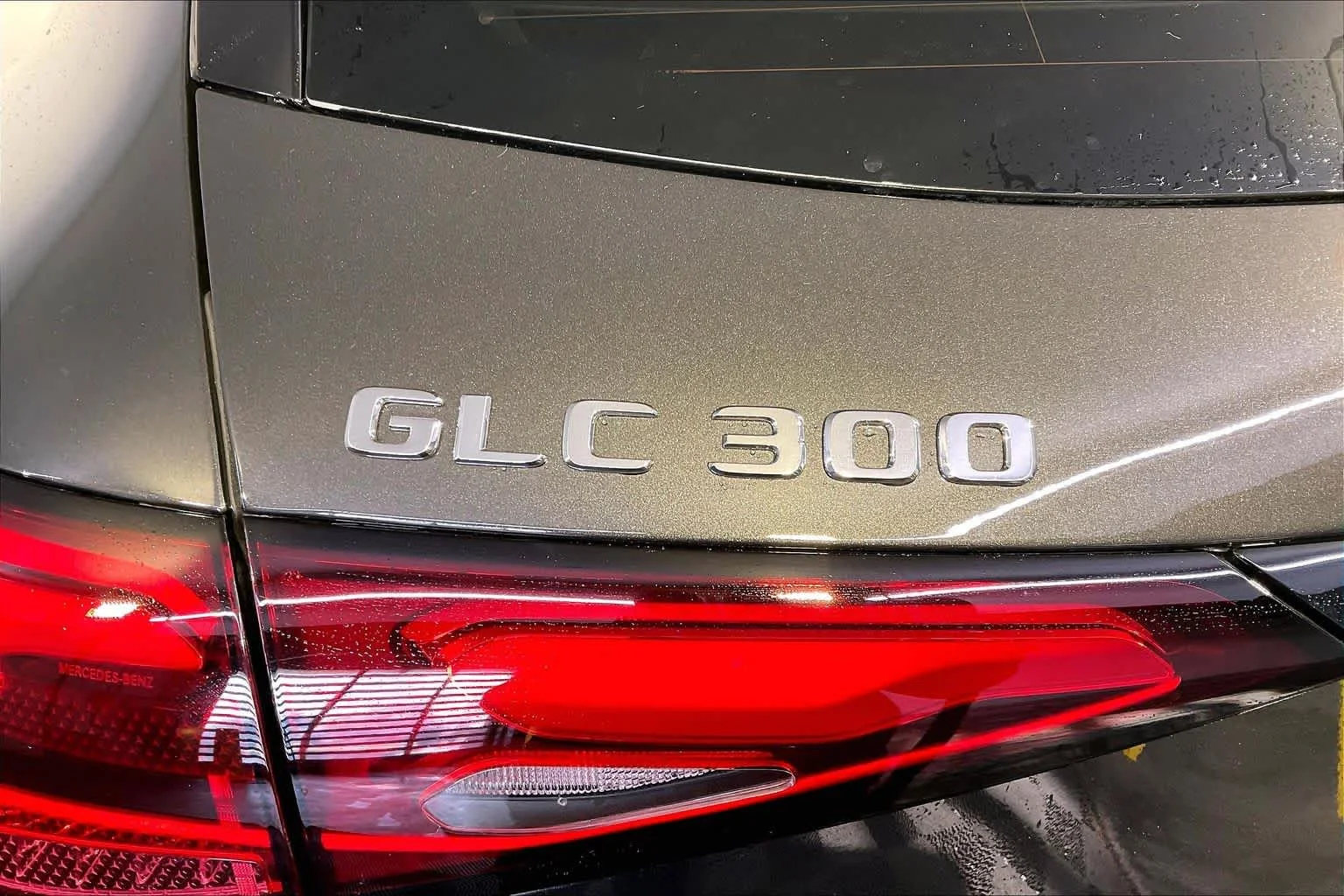 New 2027 Graphite Grey Metallic Mercedes-Benz GLC 300 image 6