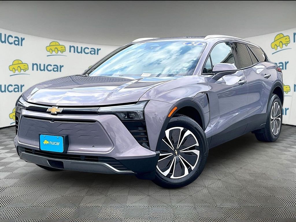Used 2024 Gray Chevrolet LT image 3