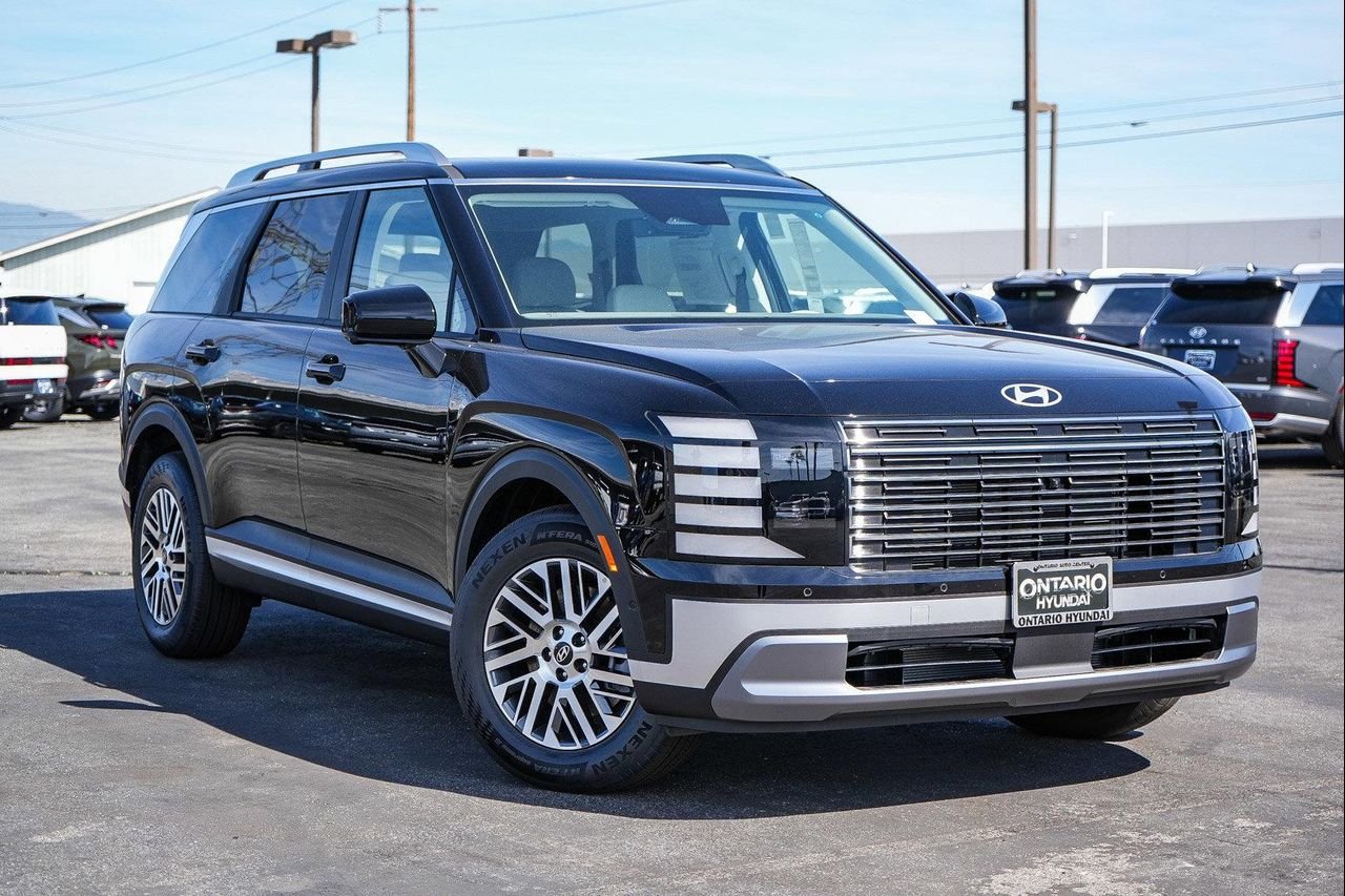 New 2026 Black Hyundai SEL Premium image 30