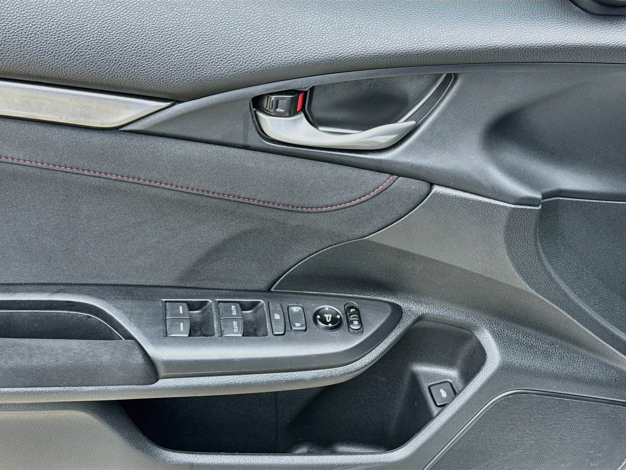 Used 2020 Lunar Silver Metallic Honda Si image 17
